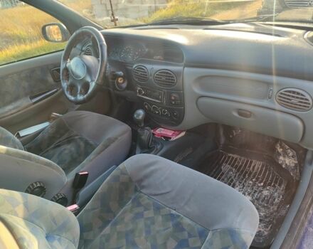 Синий Рено 4, объемом двигателя 2 л и пробегом 306 тыс. км за 1400 $, фото 4 на Automoto.ua