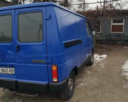 Синий Рено 4, объемом двигателя 2 л и пробегом 375 тыс. км за 1300 $, фото 1 на Automoto.ua