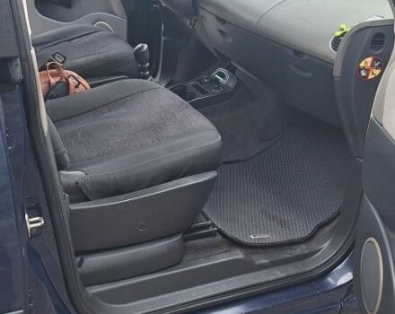 Синий Рено 4, объемом двигателя 1.9 л и пробегом 317 тыс. км за 7000 $, фото 5 на Automoto.ua