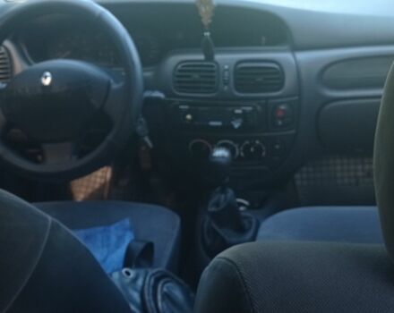 Синий Рено 4, объемом двигателя 1.6 л и пробегом 200 тыс. км за 1900 $, фото 6 на Automoto.ua