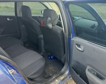 Синий Рено 4, объемом двигателя 0 л и пробегом 409 тыс. км за 4100 $, фото 8 на Automoto.ua