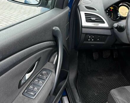 Синий Рено 4, объемом двигателя 1.5 л и пробегом 296 тыс. км за 7700 $, фото 17 на Automoto.ua