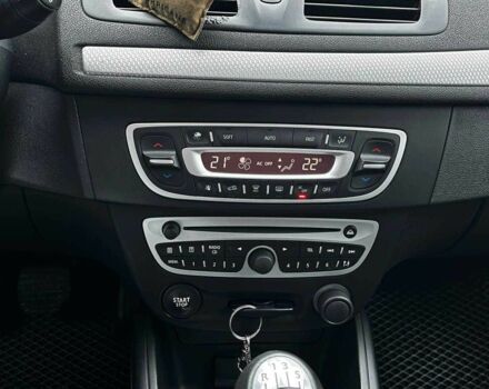 Синий Рено 4, объемом двигателя 1.5 л и пробегом 296 тыс. км за 7700 $, фото 21 на Automoto.ua