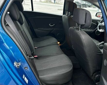 Синий Рено 4, объемом двигателя 1.5 л и пробегом 296 тыс. км за 7700 $, фото 13 на Automoto.ua