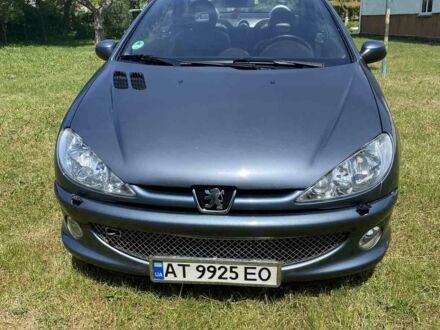 Рено 4 2006 в Долине на Automoto.ua Синий Рено 4, объемом двигателя 1.6 л и пробегом 196 тыс. км за 5000 $, фото 1 на Automoto.ua
