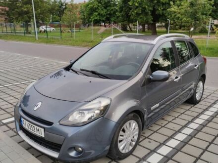 Рено 4 2011 в Львове на Automoto.ua Синий Рено 4, объемом двигателя 1.1 л и пробегом 175 тыс. км за 5300 $, фото 1 на Automoto.ua