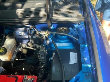 Синій Рено 4, об'ємом двигуна 1.6 л та пробігом 130 тис. км за 8105 $, фото 1 на Automoto.ua