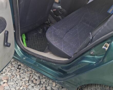 Зеленый Рено 4, объемом двигателя 1.3 л и пробегом 30 тыс. км за 1800 $, фото 6 на Automoto.ua