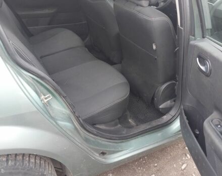 Зеленый Рено 4, объемом двигателя 2 л и пробегом 350 тыс. км за 4600 $, фото 3 на Automoto.ua