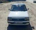 Белый Рено 5, объемом двигателя 1.1 л и пробегом 333 тыс. км за 400 $, фото 1 на Automoto.ua