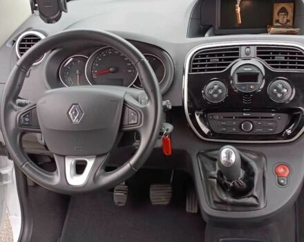 Белый Рено 5, объемом двигателя 1.5 л и пробегом 195 тыс. км за 9872 $, фото 1 на Automoto.ua