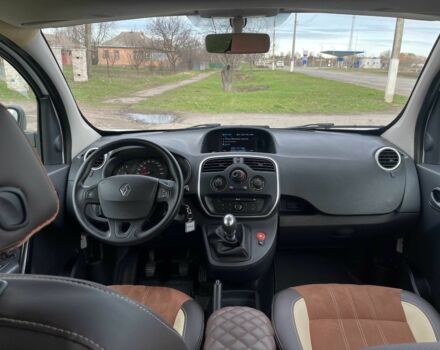 Белый Рено 5, объемом двигателя 1.5 л и пробегом 120 тыс. км за 13000 $, фото 6 на Automoto.ua