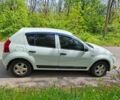 Белый Рено 5, объемом двигателя 0 л и пробегом 156 тыс. км за 5013 $, фото 1 на Automoto.ua