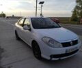 Белый Рено 5, объемом двигателя 1.4 л и пробегом 282 тыс. км за 4000 $, фото 3 на Automoto.ua