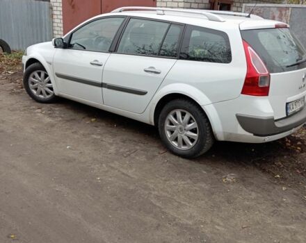 Білий Рено 5, об'ємом двигуна 0 л та пробігом 120 тис. км за 5977 $, фото 4 на Automoto.ua