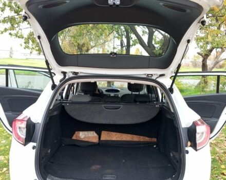 Белый Рено 5, объемом двигателя 1.5 л и пробегом 267 тыс. км за 6499 $, фото 11 на Automoto.ua