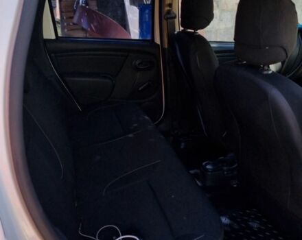 Рено 5 2016 у Новомосковске на Automoto.ua Білий Рено 5, об'ємом двигуна 1.5 л та пробігом 315 тис. км за 9000 $, фото 7 на Automoto.ua