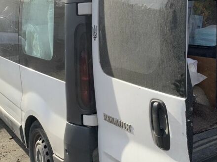 Белый Рено 5, объемом двигателя 0 л и пробегом 3 тыс. км за 6000 $, фото 1 на Automoto.ua