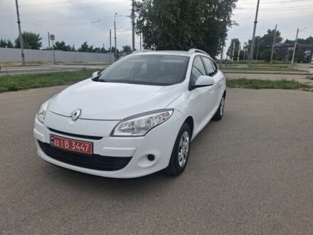 Білий Рено 5, об'ємом двигуна 1 л та пробігом 250 тис. км за 7003 $, фото 1 на Automoto.ua
