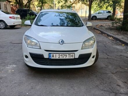 Білий Рено 5, об'ємом двигуна 1.5 л та пробігом 400 тис. км за 5794 $, фото 1 на Automoto.ua