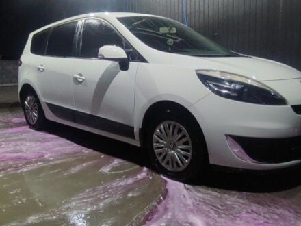 Белый Рено 5, объемом двигателя 1.5 л и пробегом 212 тыс. км за 7600 $, фото 1 на Automoto.ua