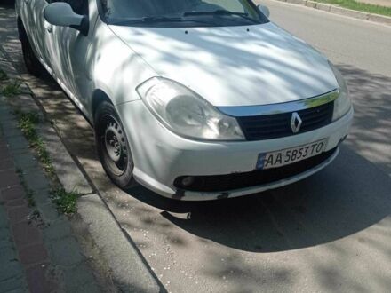 Рено 5 2012 у Києві на Automoto.ua Білий Рено 5, об'ємом двигуна 1.4 л та пробігом 282 тис. км за 4400 $, фото 1 на Automoto.ua