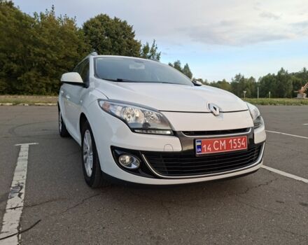 Белый Рено 5, объемом двигателя 1.5 л и пробегом 194 тыс. км за 8309 $, фото 1 на Automoto.ua