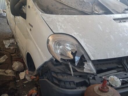 Білий Рено 5, об'ємом двигуна 2 л та пробігом 170 тис. км за 4500 $, фото 1 на Automoto.ua