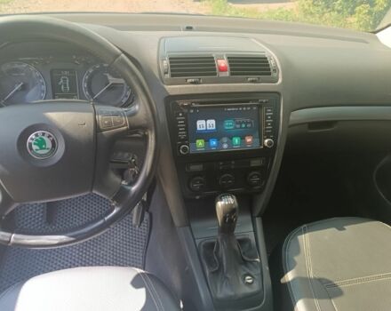 Черный Рено 5, объемом двигателя 2 л и пробегом 328 тыс. км за 6500 $, фото 3 на Automoto.ua