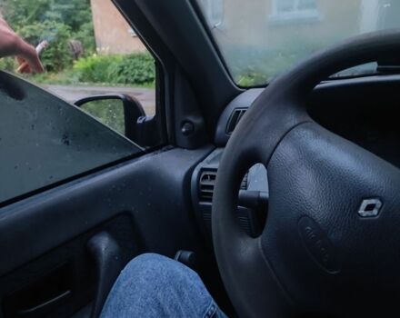 Чорний Рено 5, об'ємом двигуна 1 л та пробігом 777 тис. км за 387 $, фото 3 на Automoto.ua