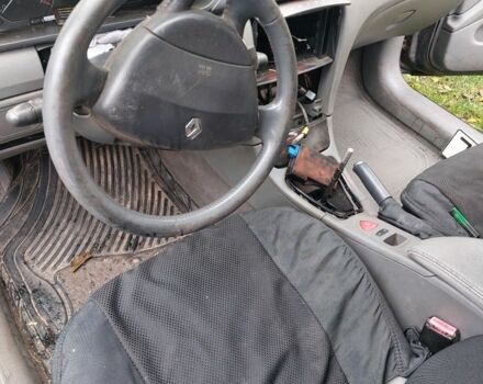 Черный Рено 5, объемом двигателя 2 л и пробегом 2 тыс. км за 900 $, фото 7 на Automoto.ua