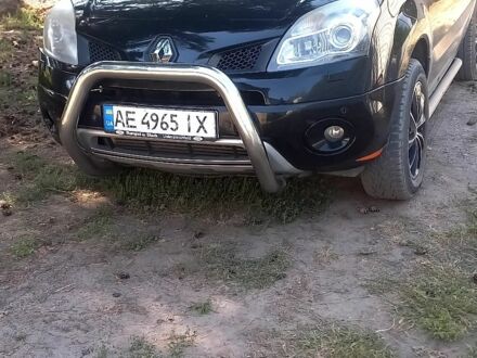 Черный Рено 5, объемом двигателя 2 л и пробегом 278 тыс. км за 8520 $, фото 1 на Automoto.ua