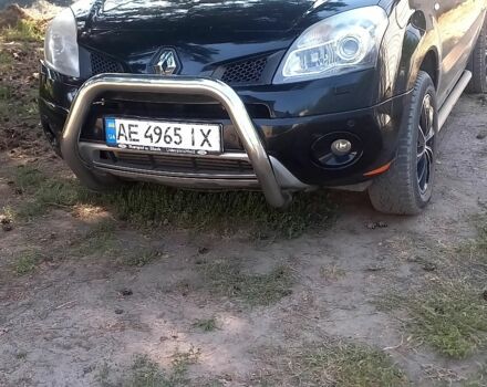 Черный Рено 5, объемом двигателя 2 л и пробегом 278 тыс. км за 8520 $, фото 1 на Automoto.ua