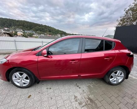 Красный Рено 5, объемом двигателя 1.5 л и пробегом 186 тыс. км за 8600 $, фото 3 на Automoto.ua