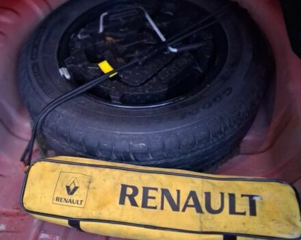 Красный Рено 5, объемом двигателя 1.1 л и пробегом 217 тыс. км за 4000 $, фото 16 на Automoto.ua