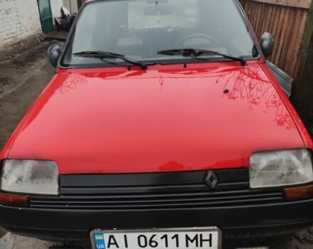 Красный Рено 5, объемом двигателя 1.4 л и пробегом 300 тыс. км за 300 $, фото 1 на Automoto.ua