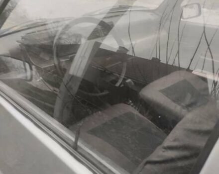 Серый Рено 5, объемом двигателя 1.4 л и пробегом 50 тыс. км за 400 $, фото 2 на Automoto.ua