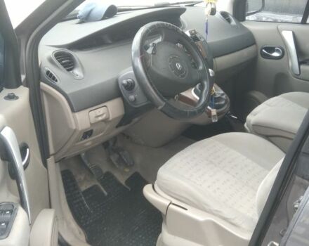 Серый Рено 5, объемом двигателя 1.5 л и пробегом 180 тыс. км за 3900 $, фото 6 на Automoto.ua