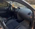 Серый Рено 5, объемом двигателя 1.6 л и пробегом 382 тыс. км за 3200 $, фото 4 на Automoto.ua