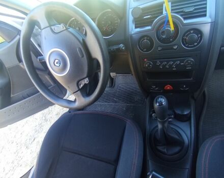 Серый Рено 5, объемом двигателя 1.6 л и пробегом 216 тыс. км за 4999 $, фото 12 на Automoto.ua