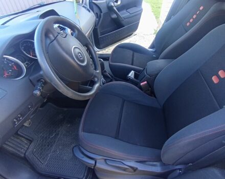 Серый Рено 5, объемом двигателя 1.6 л и пробегом 216 тыс. км за 4999 $, фото 13 на Automoto.ua