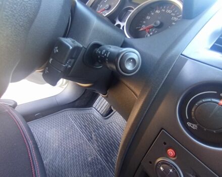 Серый Рено 5, объемом двигателя 1.6 л и пробегом 216 тыс. км за 4999 $, фото 11 на Automoto.ua