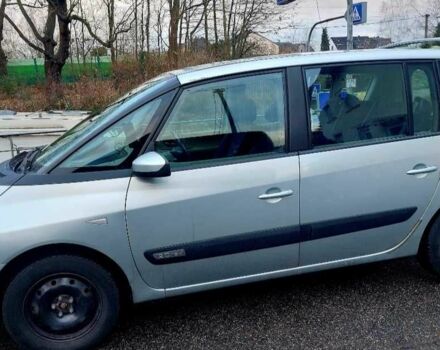 Серый Рено 5, объемом двигателя 2 л и пробегом 149 тыс. км за 7090 $, фото 1 на Automoto.ua