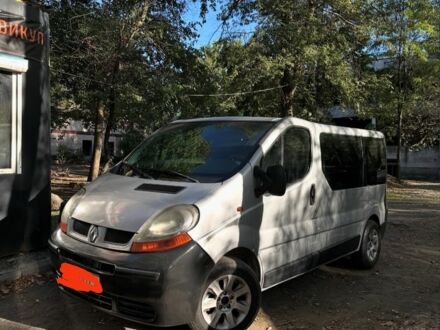 Рено 5 2004 в Одессе на Automoto.ua Серый Рено 5, объемом двигателя 2.5 л и пробегом 379 тыс. км за 6800 $, фото 1 на Automoto.ua