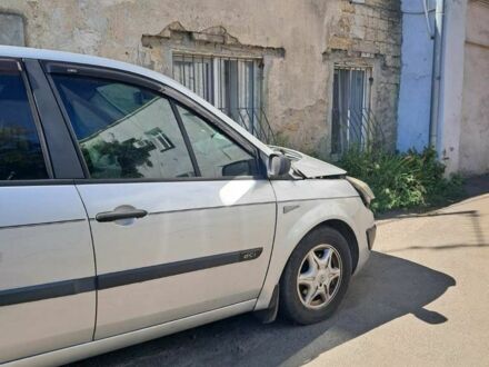 Серый Рено 5, объемом двигателя 1.5 л и пробегом 200 тыс. км за 1700 $, фото 1 на Automoto.ua