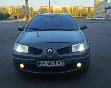 Серый Рено 5, объемом двигателя 2 л и пробегом 213 тыс. км за 4803 $, фото 1 на Automoto.ua