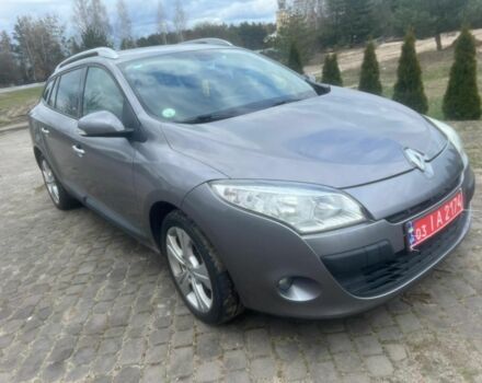 Серый Рено 5, объемом двигателя 0 л и пробегом 195 тыс. км за 4900 $, фото 1 на Automoto.ua