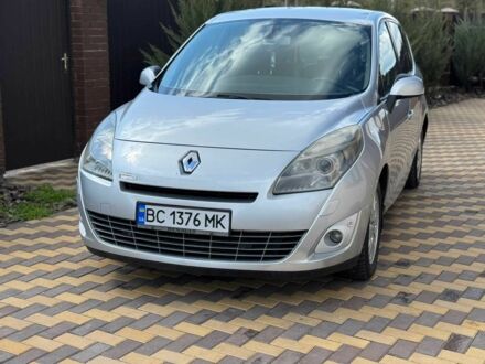 Рено 5 2011 в Николаеве на Automoto.ua Серый Рено 5, объемом двигателя 1.5 л и пробегом 260 тыс. км за 6999 $, фото 1 на Automoto.ua