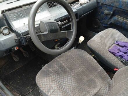 Синий Рено 5, объемом двигателя 1.4 л и пробегом 220 тыс. км за 400 $, фото 1 на Automoto.ua