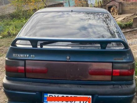 Синий Рено 5, объемом двигателя 1.7 л и пробегом 1000 тыс. км за 650 $, фото 1 на Automoto.ua